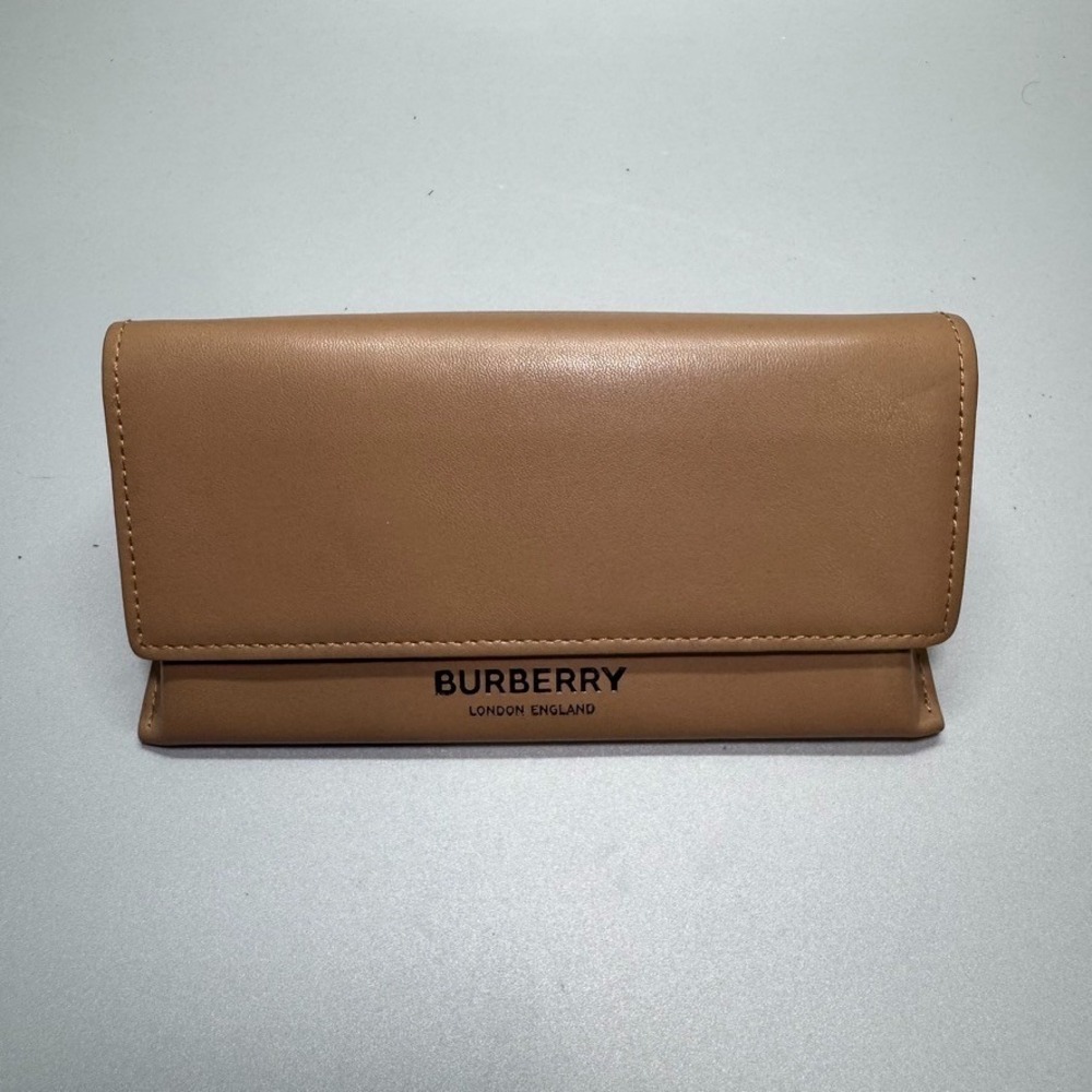 Burberry London England Eyeglasses Sunglass Case Tan Magnetic Close Soft Leather
